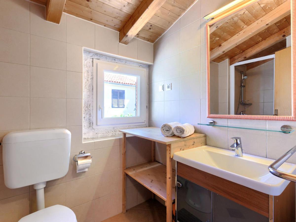 Holiday Home Pinia I - Kst126 By Interhome Kaštelir Exteriör bild